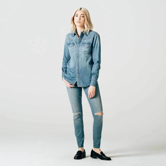 DSTLD Tops - NEW DSTLD Blue Denim Long Sleeve Pearl Snap Shirt in Light Vintage Sz S MSRP $75
